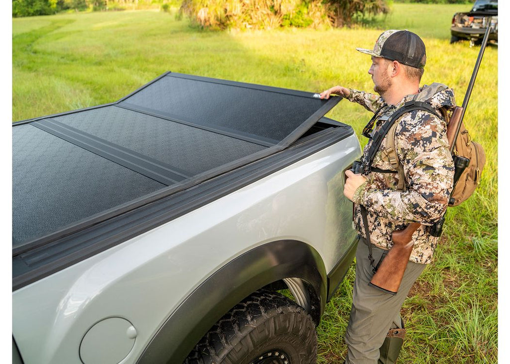 Gator EFX closed on the truck bed
